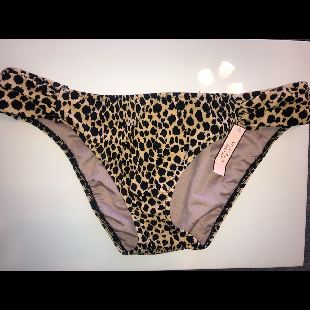 NWT VICTORIA SECRET KNOCKOUT BIKINI BOTTOM